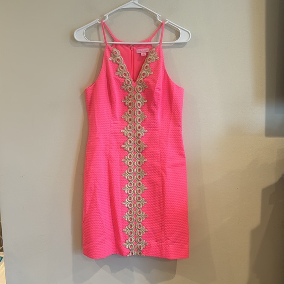 Lilly Pulitzer Bungalow Hot Pink Gold Crochet Shift V Neck Dress Size 2 - Picture 2 of 8